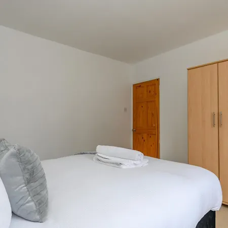 Holiday home Pass The Keys Divine Spring Escape - Spacious Home-roundhay Park