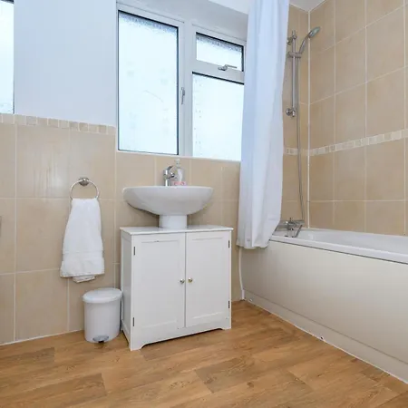 Holiday home Pass The Keys Divine Spring Escape - Spacious Home-roundhay Park