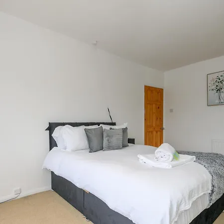 Holiday home Pass The Keys Divine Spring Escape - Spacious Home-roundhay Park *