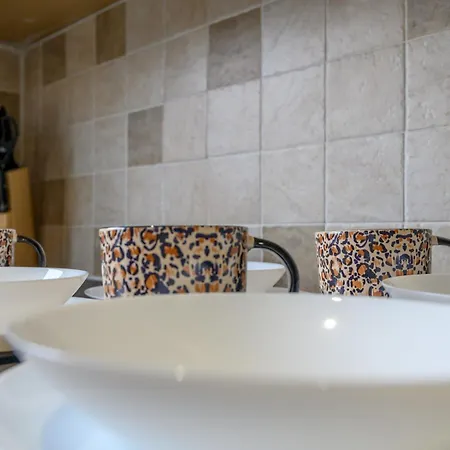 Pass The Keys Divine Spring Escape - Spacious Home-roundhay Park Leeds (West Yorkshire)