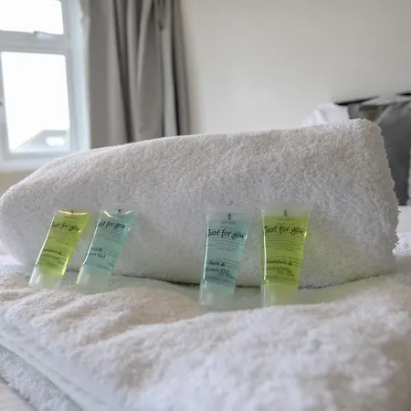 Pass The Keys Divine Spring Escape - Spacious Home-roundhay Park Leeds (West Yorkshire)